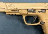 SMITH & WESSON M&P40 M2.0 .40 S&W - Image 7 of 14
