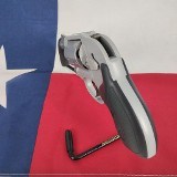 SMITH & WESSON 638-3 AIRWEIGHT .38 SPL - Image 5 of 9