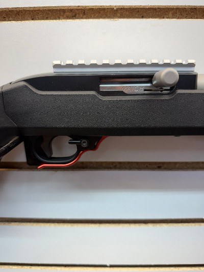 RUGER 10/22 .22 LR - Image 8 of 9