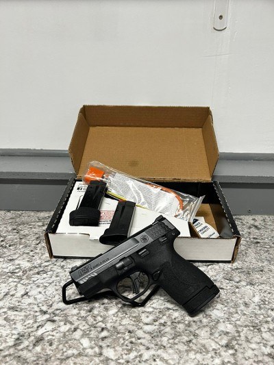 SMITH & WESSON 9 SHIELD PLUS 9MM LUGER (9x19 PARA)