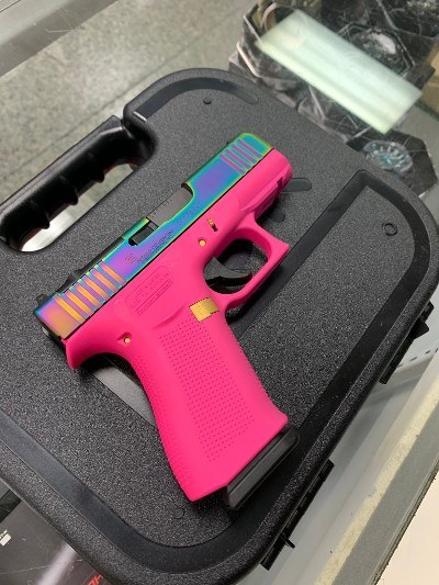 GLOCK G43X PINK RAINBOW 9MM LUGER (9x19 PARA) - Image 4 of 6