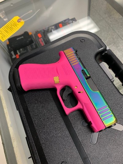 GLOCK G43X PINK RAINBOW 9MM LUGER (9x19 PARA) - Image 5 of 6