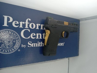 SMITH & WESSON PERFORMANCE CENTER M&P380 SHIELD EZ.380 ACP - Image 3 of 4
