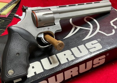 TAURUS 44 .44 MAGNUM - Image 2 of 7