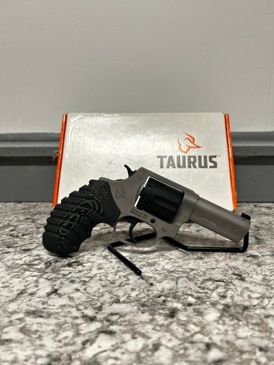 TAURUS 856 .38 Spl - Image 4 of 6