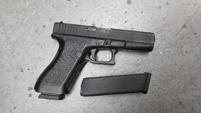 GLOCK G22 GEN2 Milwaukee Police Issued .40 S&W - Image 2 of 7