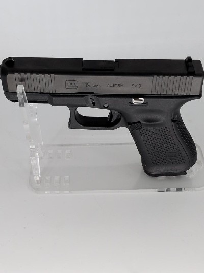 GLOCK 19 GEN 5 9MM LUGER (9x19 PARA) - Image 1 of 5