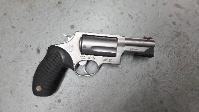 TAURUS Judge Ported Barrel .45 LC/.410 GA - Image 4 of 11