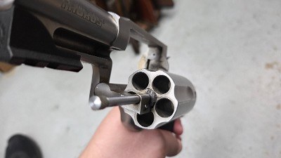 TAURUS Judge Ported Barrel .45 LC/.410 GA - Image 11 of 11