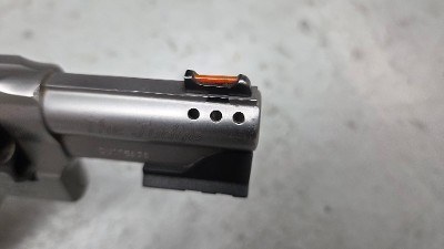 TAURUS Judge Ported Barrel .45 LC/.410 GA - Image 8 of 11