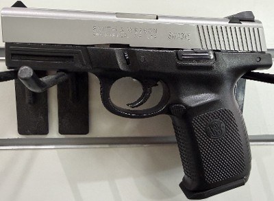 SMITH & WESSON SW40VE .40 S&W - Image 4 of 8