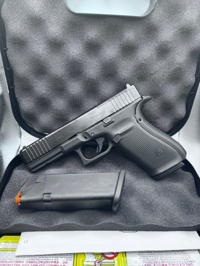GLOCK 20 GEN 5 10mm - Image 1 of 11
