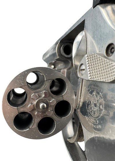 SMITH & WESSON 686-6 .357 MAG - Image 8 of 10