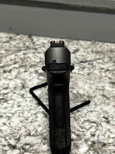 SMITH & WESSON M&P9 SHIELD EZ .9mm - Image 5 of 6