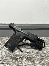 SMITH & WESSON M&P9 SHIELD EZ .9mm - Image 4 of 6