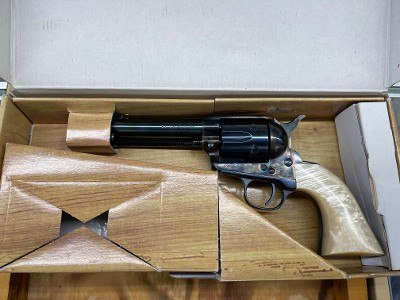 UBERTI 1873 CATTLEMAN SA .45 LC - Image 3 of 7