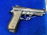 TAURUS PT 101 P .40 S&W - Image 2 of 5
