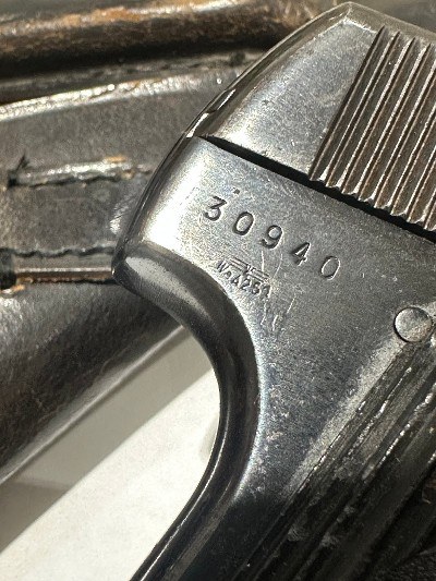 UNIQUE ARMES FRANCE model 17 german marked WWII .32 ACP - Image 6 of 19