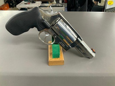 TAURUS THE JUDGE .45lc / .410 - Image 6 of 8
