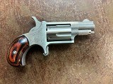 NORTH AMERICAN ARMS MINI REVOLVER .22 LR - 2 of 5