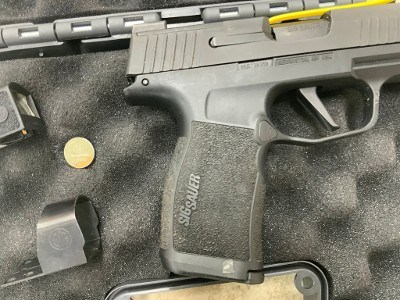 SIG SAUER P365 XL 9MM LUGER (9x19 PARA) - Image 9 of 11