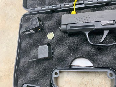 SIG SAUER P365 XL 9MM LUGER (9x19 PARA) - Image 3 of 11