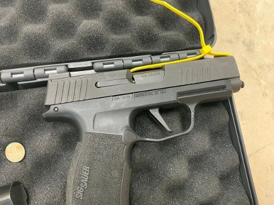 SIG SAUER P365 XL 9MM LUGER (9x19 PARA) - Image 10 of 11
