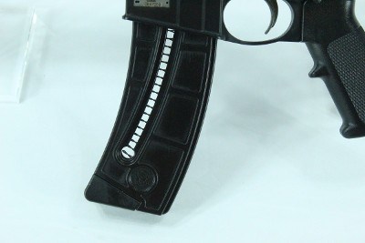 SMITH & WESSON M&P 15-22 - RIFLE .22 LR - Image 6 of 25