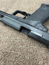 HECKLER & KOCH USP-40 .40 S&W - Image 7 of 7