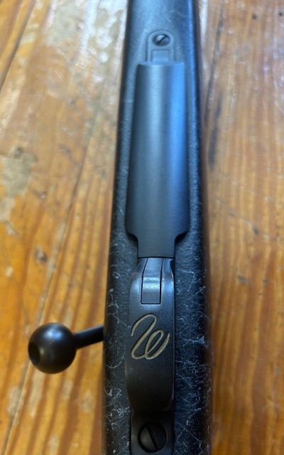 WEATHERBY MARK V ACCUMARK .300 WBY MAG - Image 7 of 10