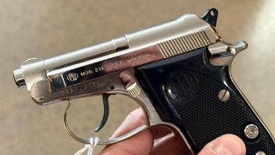 BERETTA 21A BOBCAT .22 LR - Image 2 of 9