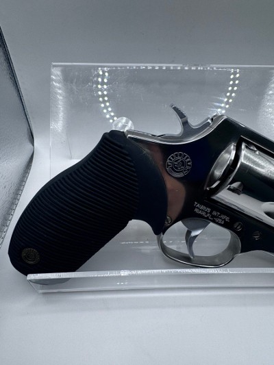 TAURUS JUDGE .45 LC/.410 GA - Image 6 of 12