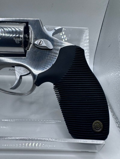 TAURUS JUDGE .45 LC/.410 GA - Image 4 of 12