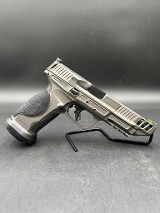 SMITH & WESSON M&P9 M2.0 METAL COMPETITOR 9MM LUGER (9X19 PARA) - Image 1 of 8