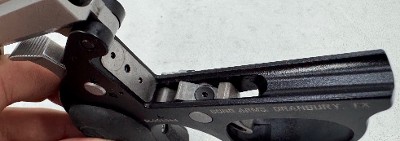 BOND ARMS STINGER .380 ACP - Image 10 of 13