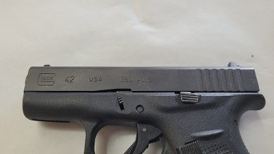 GLOCK 42 .380 ACP - Image 4 of 4