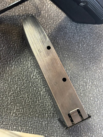 BROWNING HI-POWER STANDARD .40 S&W - Image 5 of 10