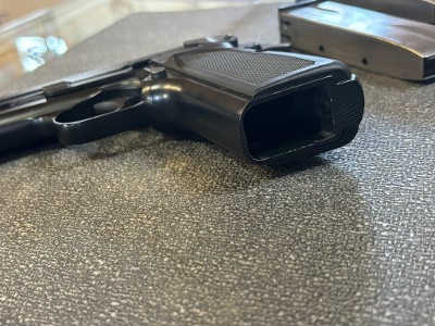 BROWNING HI-POWER STANDARD .40 S&W - Image 3 of 10