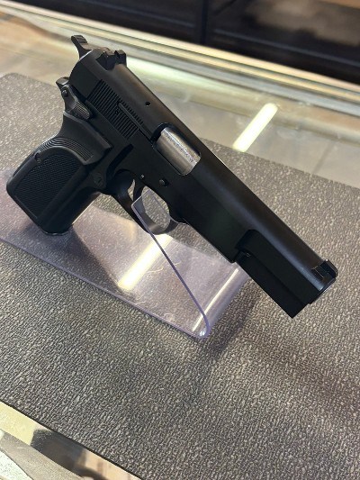 BROWNING HI-POWER STANDARD .40 S&W - Image 1 of 10