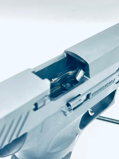 SIG SAUER P320 9MM LUGER (9x19 PARA) - Image 9 of 11