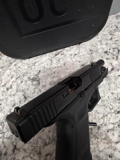 GLOCK 23 GEN 5 (PA235S203) 40 Smith & Wesson - Image 7 of 8