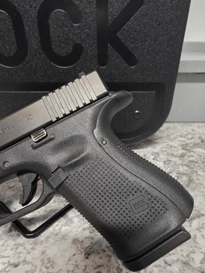 GLOCK 23 GEN 5 (PA235S203) 40 Smith & Wesson - Image 3 of 8