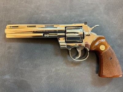 COLT PYTHON .357 MAG - Image 1 of 11