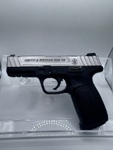 SMITH & WESSON SD9 VE .9mm - Image 1 of 10