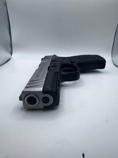 SMITH & WESSON SD9 VE .9mm - Image 9 of 10