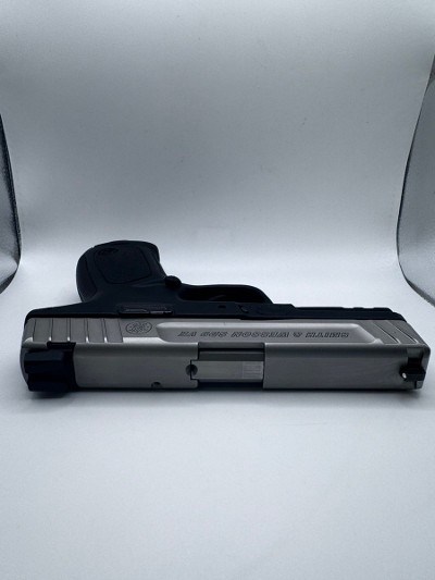SMITH & WESSON SD9 VE .9mm - Image 8 of 10