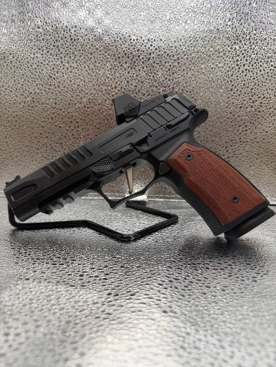 SIG SAUER P365 FUSE 9MM LUGER (9X19 PARA) - Image 5 of 8