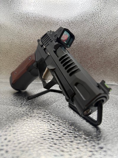 SIG SAUER P365 FUSE 9MM LUGER (9X19 PARA) - Image 2 of 8