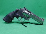 SMITH & WESSON 686 PLUS .357 MAG - Image 2 of 9