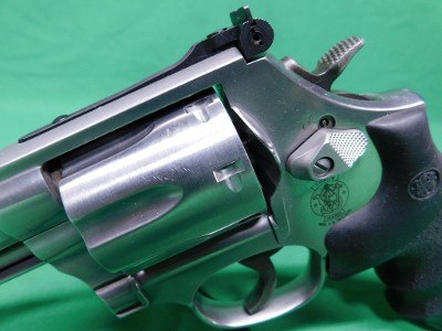 SMITH & WESSON 686 PLUS .357 MAG - Image 6 of 9
